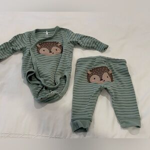 Polarn O. Pyret 2-4 Months Hedgehog Wrap Bodysuit & Matching Pant